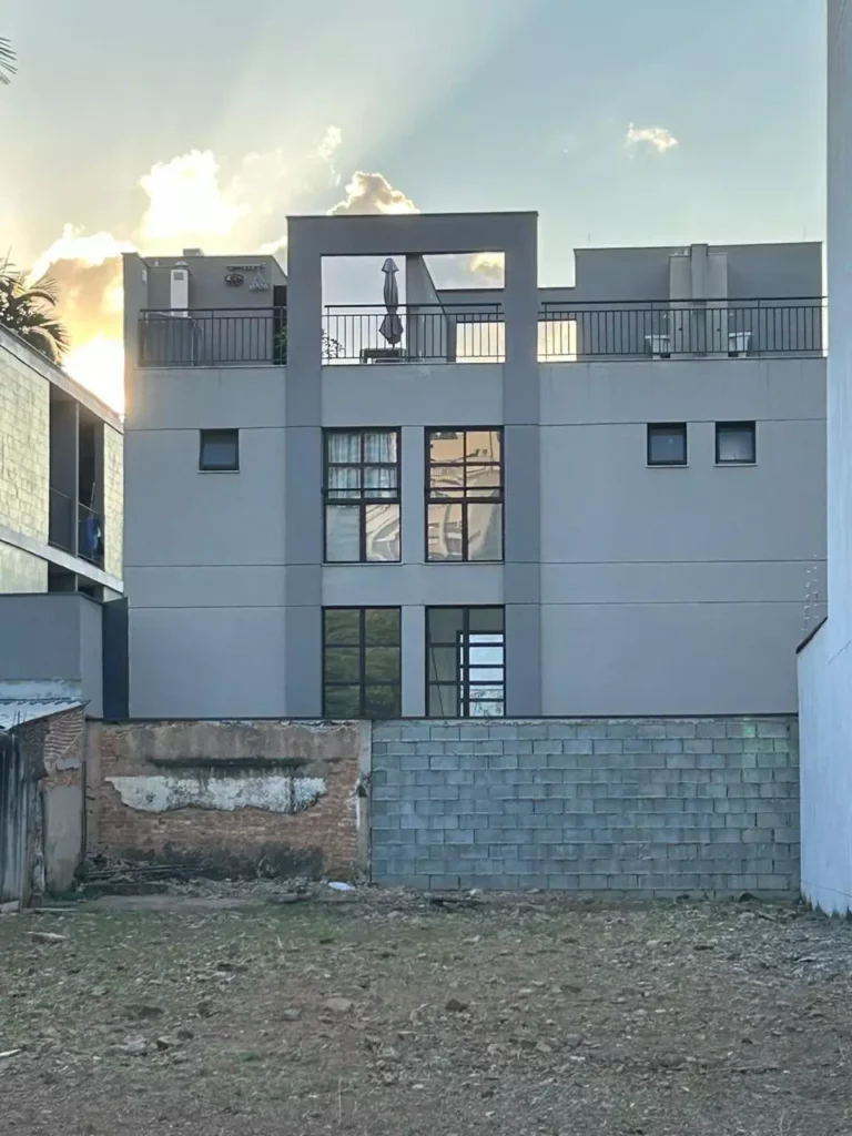 Construção - Rua Ribeiro do Vale